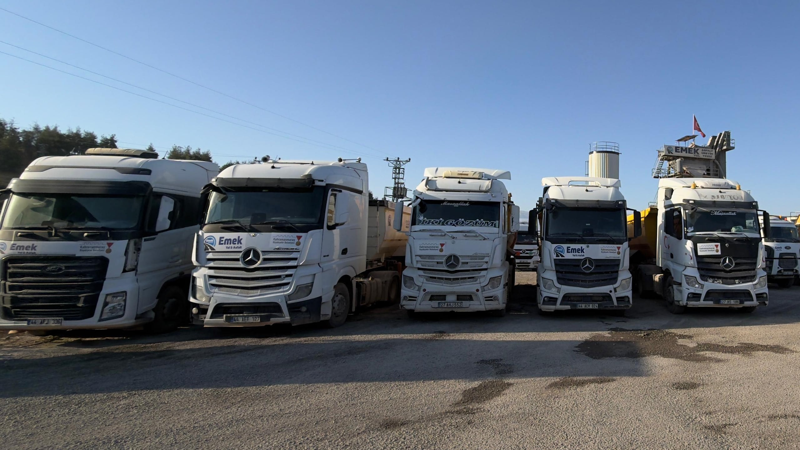 Dulkadiroğlu'nda hizmet veren Emek Yol & Asfalt çekici filosu